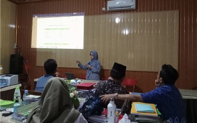 Tingkatkan Kualitas Pendidikan, MTsN 4 Cirebon Adakan Pembinaan Guru